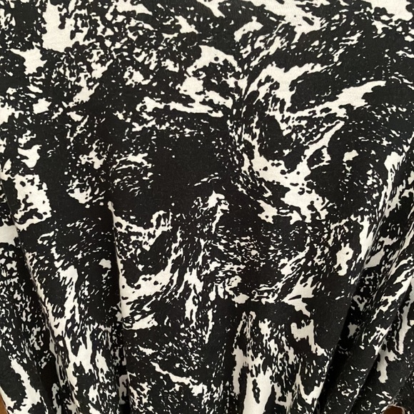 Beautiful dress by Kowtow, with waist tie, size M - Picture 2 of 4